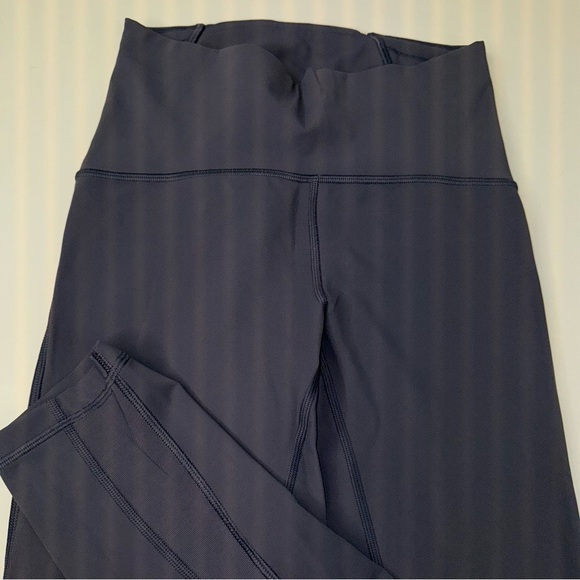Lululemon Train Times 7/8 Pant *25" Gravity size 4 - Picture 5 of 17
